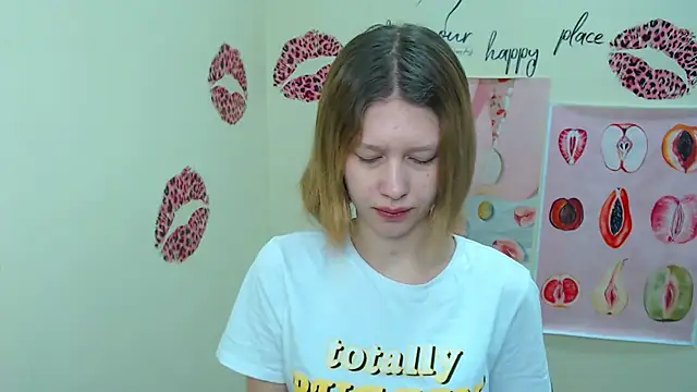 Snapshot of StellaCRL chatting on February 17, 2025, 7:26 am StellaCRL online show from February 17, 2025, 7:26 am