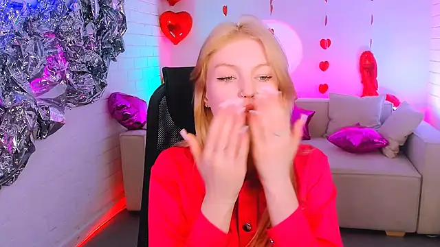 Snapshot of GraceGlamour chatting on February 25, 2025, 5:08 am GraceGlamour online show from February 25, 2025, 5:08 am