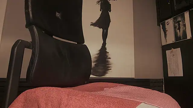 Snapshot of dani4334 chatting on October 10, 2025, 9:08 am dani4334 online show from October 10, 2025, 9:08 am