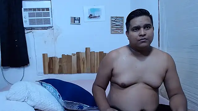lucasandSofi online show from June 21, 2026, 1:41 am