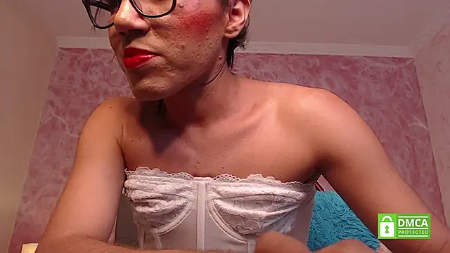 moon hill online show from January 5, 2025, 12:20 am