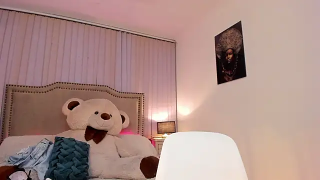 Snapshot of Valentina_Se chatting on January 14, 2025, 9:45 am Valentina Se online show from January 14, 2025, 9:45 am