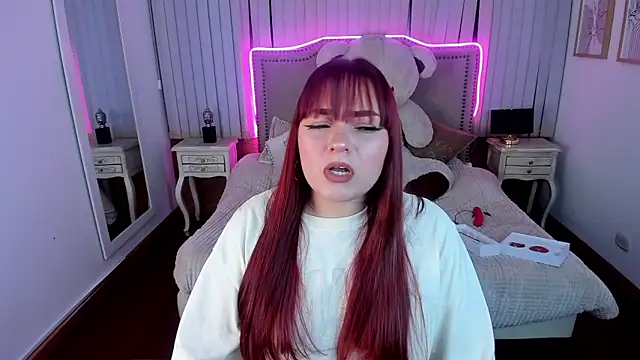 Snapshot of Valentina_Se chatting on March 13, 2025, 4:16 am Valentina Se online show from March 13, 2025, 4:16 am