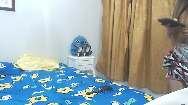 SaraStoneCute online show from June 14, 2026, 3:41 am