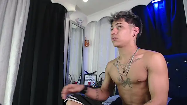Snapshot of Sexys_Boys_Hot1 chatting on July 15, 2026, 1:11 am Sexys Boys Hot1 online show from July 15, 2026, 1:11 am