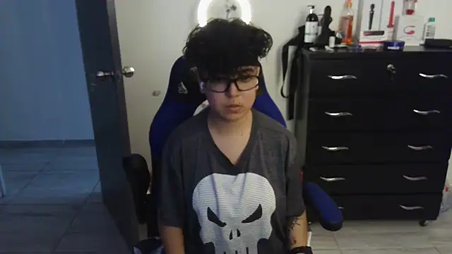 Snapshot of thomascooper7 chatting on January 21, 2025, 11:55 pm thomascooper7 online show from January 21, 2025, 11:55 pm