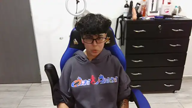 Snapshot of thomascooper7 chatting on January 29, 2025, 2:51 am thomascooper7 online show from January 29, 2025, 2:51 am