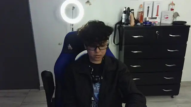 Snapshot of thomascooper7 chatting on January 31, 2025, 1:22 am thomascooper7 online show from January 31, 2025, 1:22 am