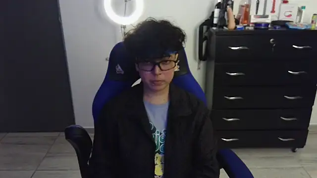 Snapshot of thomascooper7 chatting on February 3, 2025, 12:36 am thomascooper7 online show from February 3, 2025, 12:36 am