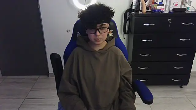 Snapshot of thomascooper7 chatting on February 4, 2025, 10:13 pm thomascooper7 online show from February 4, 2025, 10:13 pm