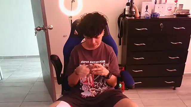 Snapshot of thomascooper7 chatting on March 7, 2025, 7:05 pm thomascooper7 online show from March 7, 2025, 7:05 pm