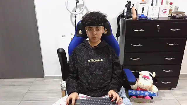 Snapshot of thomascooper7 chatting on March 13, 2025, 11:49 pm thomascooper7 online show from March 13, 2025, 11:49 pm