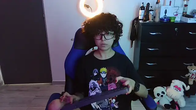 Snapshot of thomascooper7 chatting on October 7, 2025, 6:05 pm thomascooper7 online show from October 7, 2025, 6:05 pm