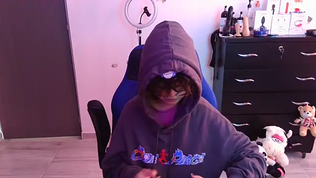 Snapshot of thomascooper7 chatting on November 6, 2025, 7:37 pm thomascooper7 online show from November 6, 2025, 7:37 pm