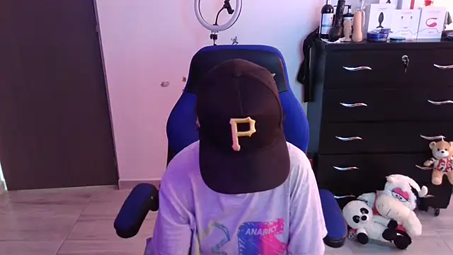 Snapshot of thomascooper7 chatting on November 11, 2025, 7:14 pm thomascooper7 online show from November 11, 2025, 7:14 pm