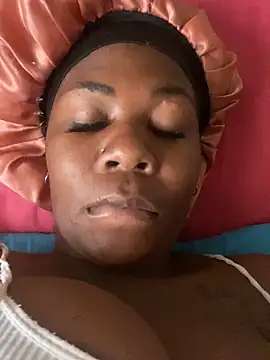 Snapshot of DarkGorgeous chatting on January 19, 2026, 1:04 pm DarkGorgeous online show from January 19, 2026, 1:04 pm