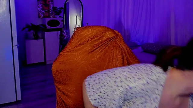 annallurings online show from November 15, 2025, 11:10 pm