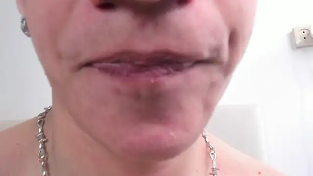 Snapshot of Andrew_Clar chatting on December 3, 2025, 3:43 pm Andrew Clar online show from December 3, 2025, 3:43 pm