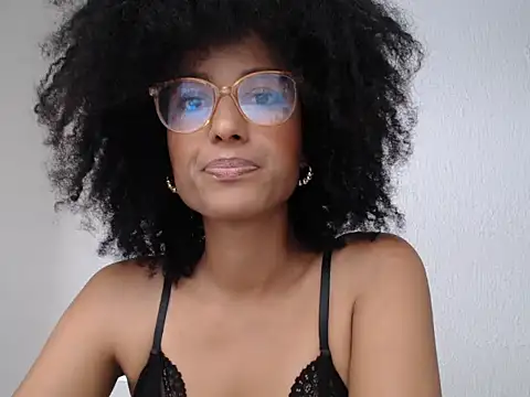 Snapshot of violettamartins chatting on April 13, 2026, 8:58 pm violettamartins online show from April 13, 2026, 8:58 pm