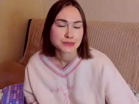 Snapshot of sleeeep_y chatting on February 23, 2026, 2:14 pm sleeeep y online show from February 23, 2026, 2:14 pm