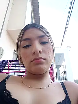 Snapshot of GIRL_DONCELLA chatting on January 22, 2025, 10:37 pm GIRL DONCELLA online show from January 22, 2025, 10:37 pm