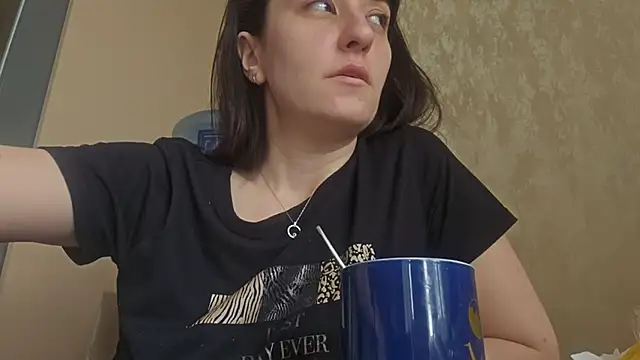 Snapshot of AlejandraDelaney chatting on April 25, 2026, 12:52 pm AlejandraDelaney online show from April 25, 2026, 12:52 pm