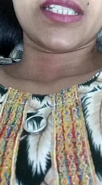 Snapshot of Rajni-Mehra chatting on February 8, 2025, 9:03 am Rajni-Mehra online show from February 8, 2025, 9:03 am