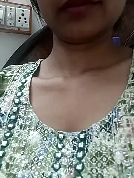 Snapshot of Rajni-Mehra chatting on February 14, 2025, 8:21 am Rajni-Mehra online show from February 14, 2025, 8:21 am