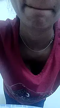 Snapshot of Rajni-Mehra chatting on February 15, 2025, 5:41 am Rajni-Mehra online show from February 15, 2025, 5:41 am