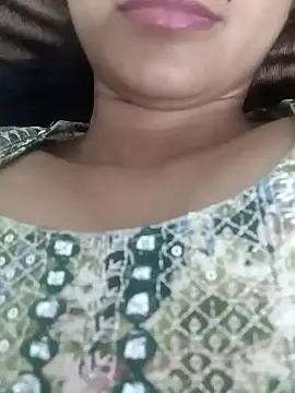 Snapshot of Rajni-Mehra chatting on February 20, 2025, 11:53 am Rajni-Mehra online show from February 20, 2025, 11:53 am