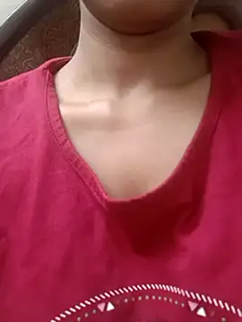 Snapshot of Rajni-Mehra chatting on March 8, 2025, 10:22 am Rajni-Mehra online show from March 8, 2025, 10:22 am