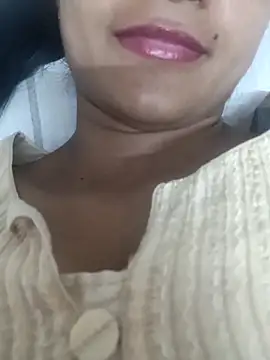 Snapshot of Rajni-Mehra chatting on March 23, 2025, 8:59 am Rajni-Mehra online show from March 23, 2025, 8:59 am