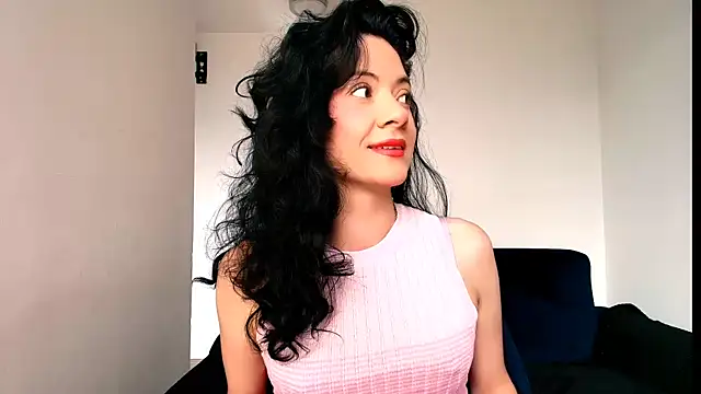 miabeautyxx online show from April 6, 2026, 1:23 pm