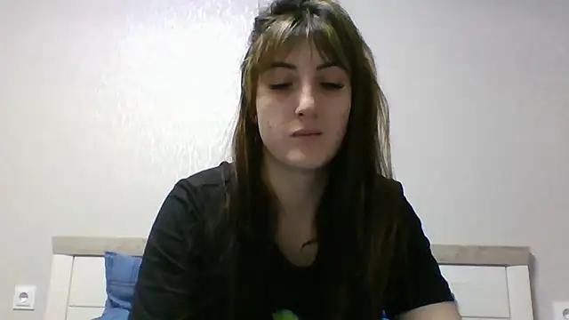 Snapshot of Moniic_Moon chatting on February 15, 2025, 4:34 pm Moniic Moon online show from February 15, 2025, 4:34 pm