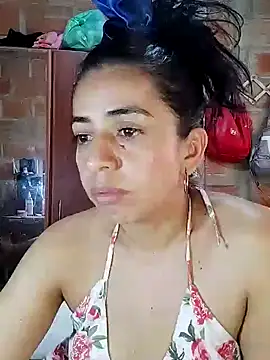 Snapshot of anngela01 chatting on December 11, 2024, 5:15 pm anngela01 online show from December 11, 2024, 5:15 pm