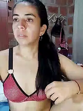 Snapshot of anngela01 chatting on December 26, 2024, 10:52 pm anngela01 online show from December 26, 2024, 10:52 pm