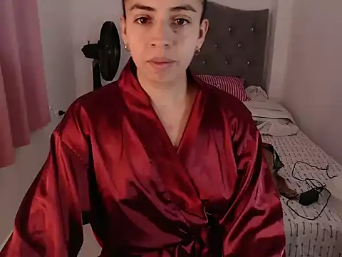 Snapshot of anngela01 chatting on October 30, 2025, 8:53 pm anngela01 online show from October 30, 2025, 8:53 pm