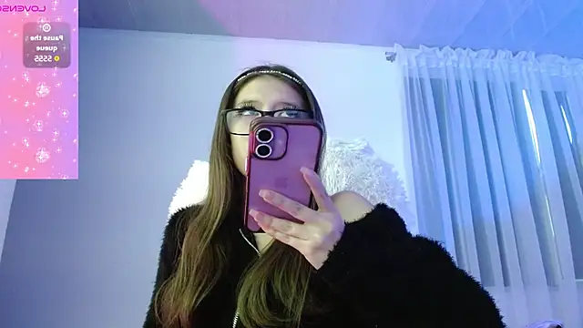 Snapshot of Aurora_blossom__ chatting on September 19, 2025, 8:53 pm Aurora blossom online show from September 19, 2025, 8:53 pm