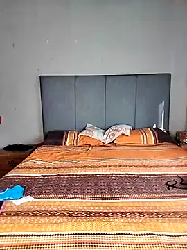 ThickPearlx23 online show from April 1, 2026, 6:14 am