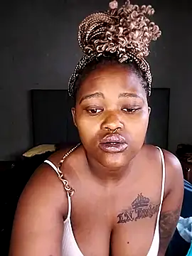 ThickPearlx23 online show from April 15, 2026, 6:42 am