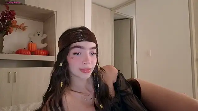 Snapshot of Siny_Moore chatting on October 28, 2025, 1:09 am Siny Moore online show from October 28, 2025, 1:09 am