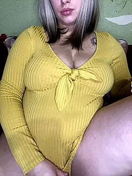 Snapshot of 69Laura696 chatting on December 5, 2024, 6:11 pm 69Laura696 online show from December 5, 2024, 6:11 pm