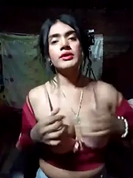 Snapshot of yovana13 chatting on February 15, 2026, 9:55 pm yovana13 online show from February 15, 2026, 9:55 pm