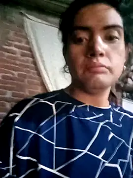 yovana13 online show from April 23, 2026, 3:58 pm