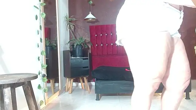 Snapshot of PervertedMature chatting on November 4, 2025, 2:32 am PervertedMature online show from November 4, 2025, 2:32 am