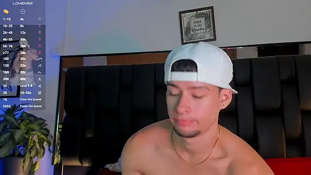 JadeSmiith  online show from November 21, 2025, 10:41 pm