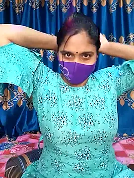 Snapshot of Hot_Maleka chatting on February 19, 2025, 12:44 pm Hot Maleka online show from February 19, 2025, 12:44 pm