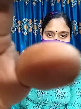 Snapshot of Hot_Maleka chatting on February 23, 2025, 5:56 am Hot Maleka online show from February 23, 2025, 5:56 am