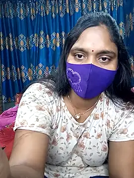 Snapshot of Hot_Maleka chatting on March 15, 2025, 6:03 am Hot Maleka online show from March 15, 2025, 6:03 am