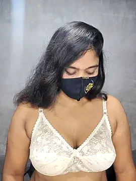 Snapshot of Hot_Maleka chatting on September 14, 2025, 1:27 am Hot Maleka online show from September 14, 2025, 1:27 am